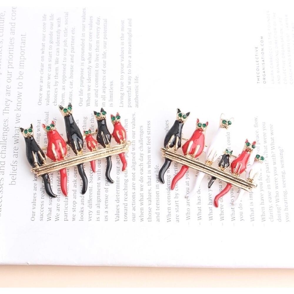 Six Cats on a Branch Gold Alloy Brooch Pin‎ Animal Lover Quirky Retro Mod